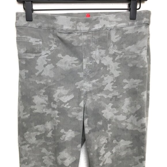 Spanx Stone Wash Camo Ankle Jean-ish Leggings - Picture 4 of 9